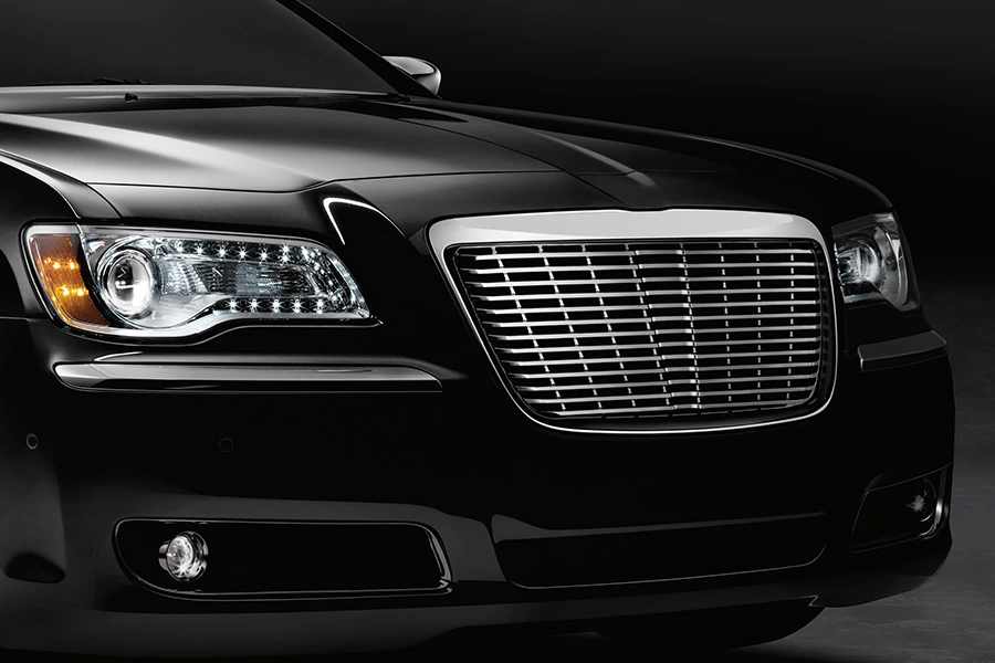 ಆಟೋಮೋಟಿವ್ ಗ್ರಿಲ್: ಡಿಸೈನ್ ಐಡೆಂಟಿಟಿ ಇಂಜಿನಿಯರಿಂಗ್ ನಿಖರತೆಯನ್ನು ಪೂರೈಸುತ್ತದೆ